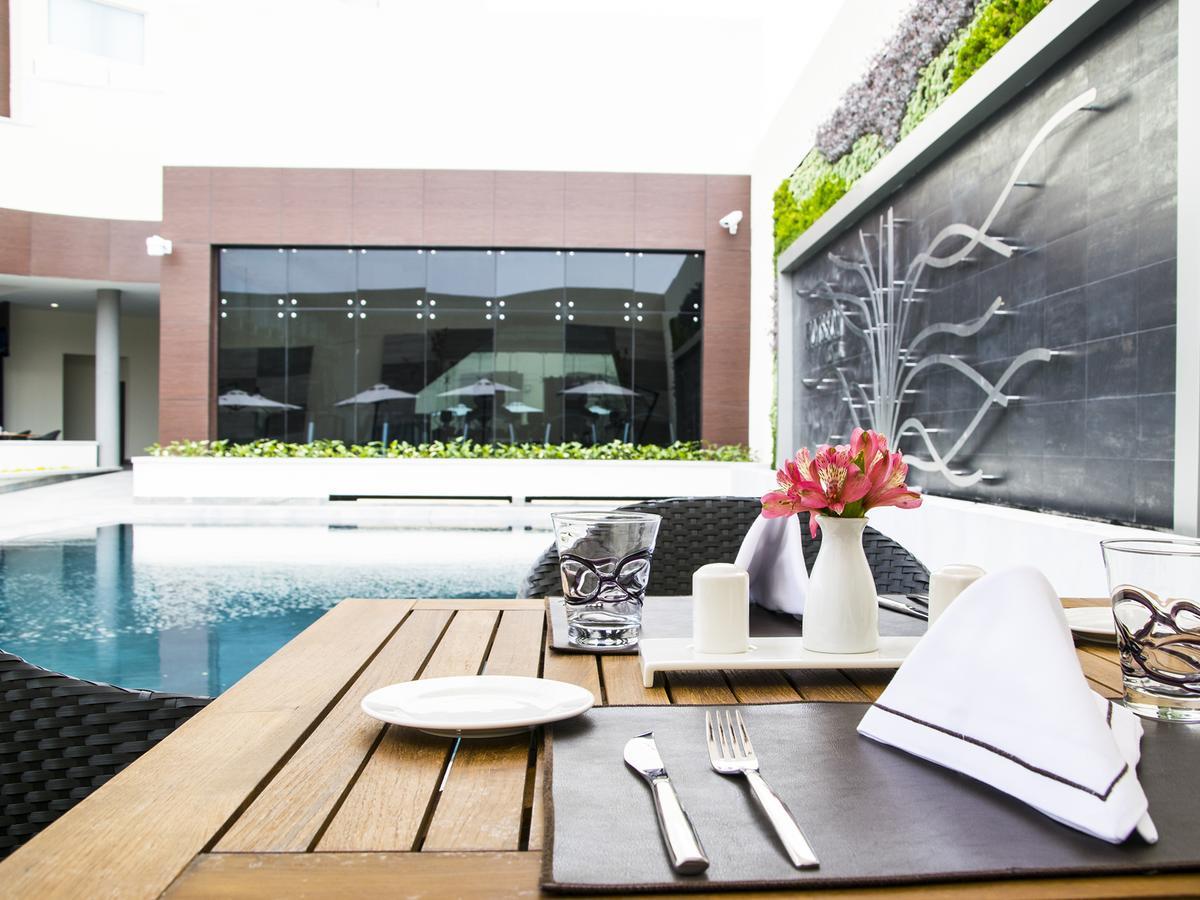 Hs Hotsson Hotel Irapuato Exterior foto