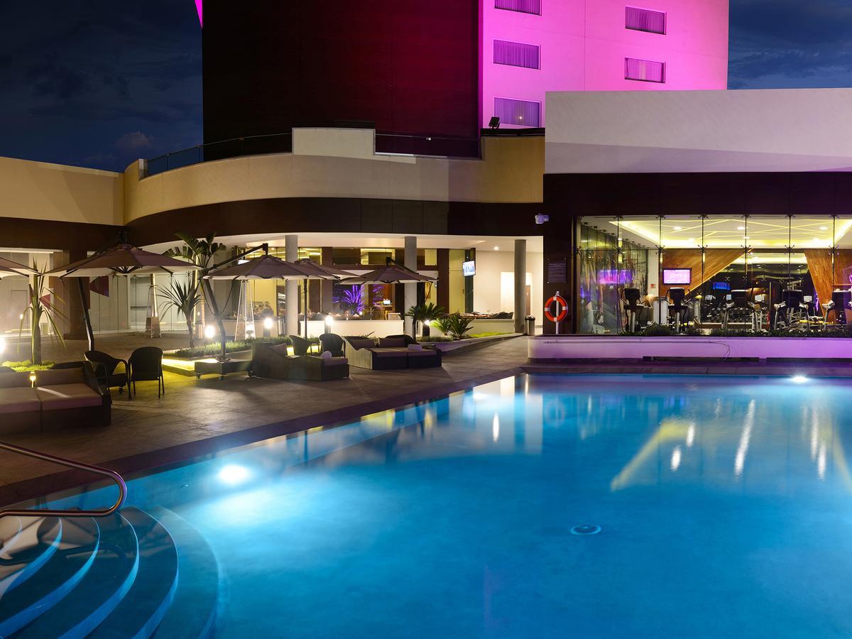 Hs Hotsson Hotel Irapuato Exterior foto