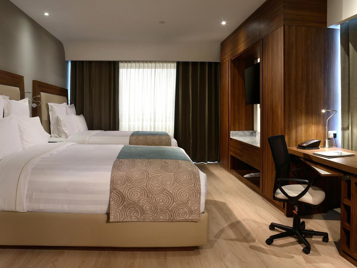 Hs Hotsson Hotel Irapuato Exterior foto