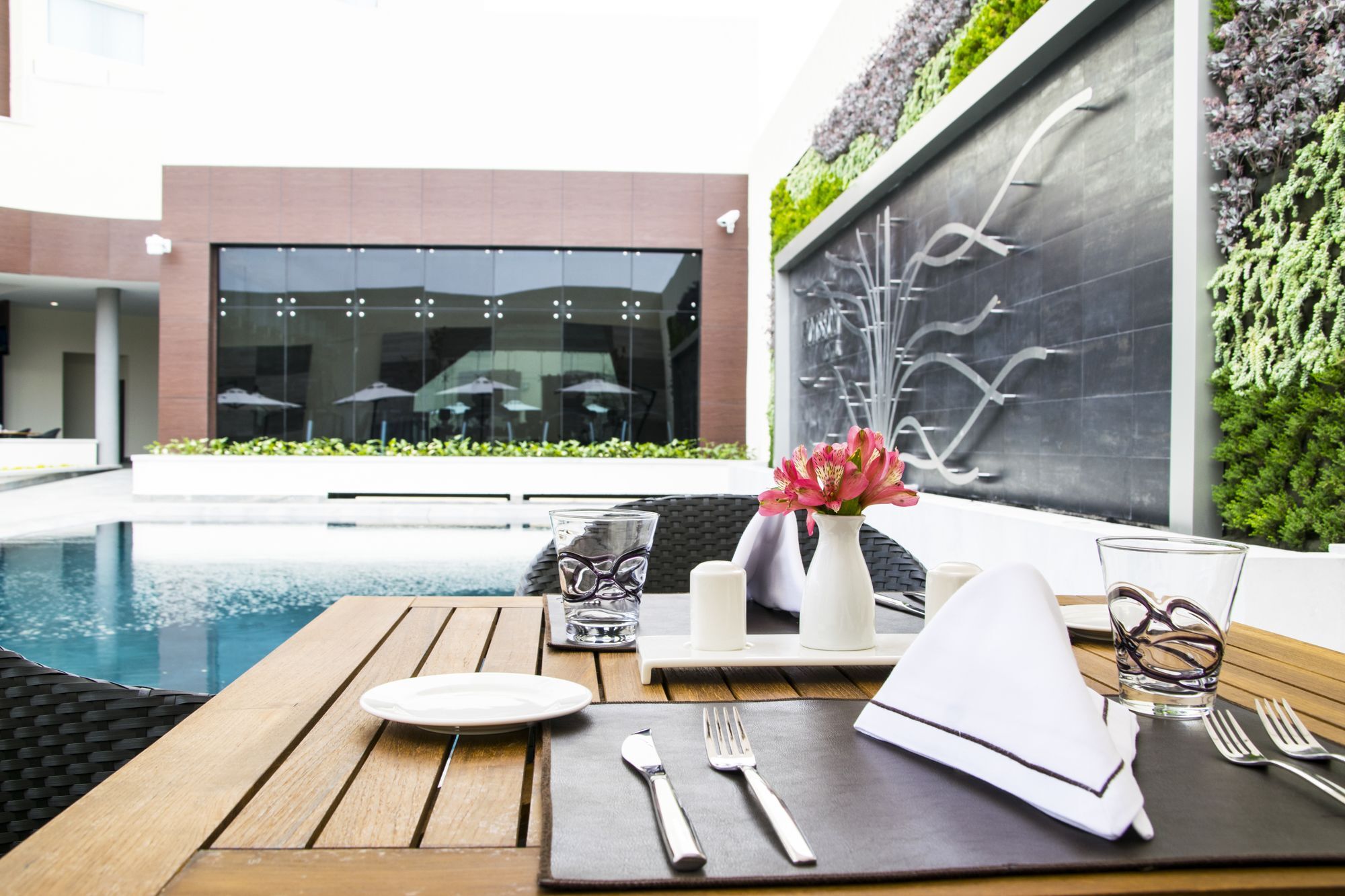 Hs Hotsson Hotel Irapuato Exterior foto